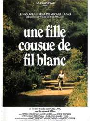 Une fille cousue de fil blanc