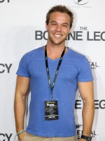 Lincoln Lewis