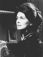 Gayle Hunnicutt