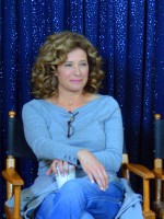 Nancy Travis